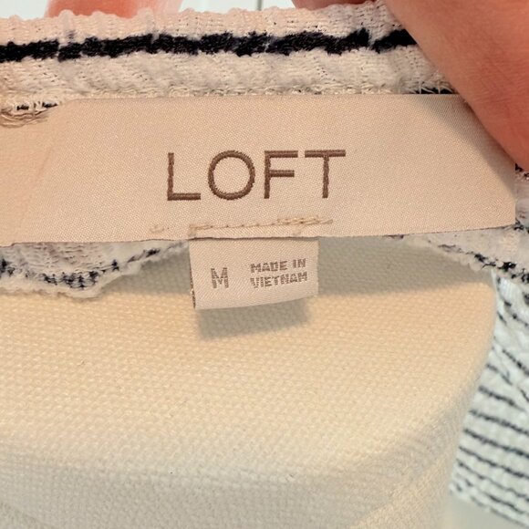 LOFT Navy & White Striped Puff Sleeve Sweater 💙🤍 – Size Medium ✨ - Picture 6 of 7